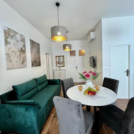 Appartamento Lux Apartmans Pola Esterno foto