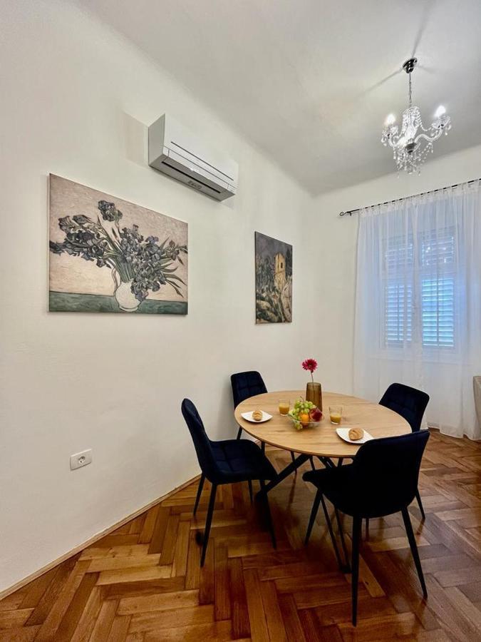 Lux Apartmans Pola Esterno foto